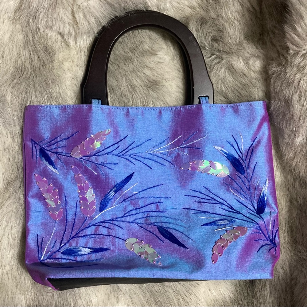 NEW purse